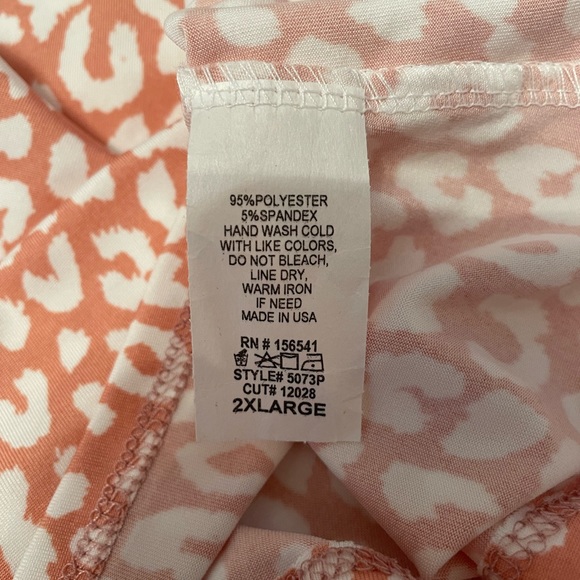 Cold shoulder Short-Sleeved Flutter Top 2XL - Picture 4 of 4